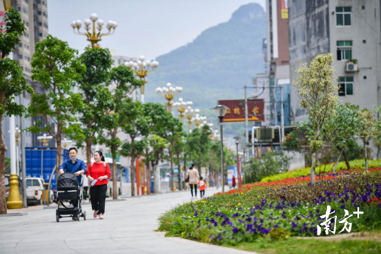 街頭一景。曾亮超 攝